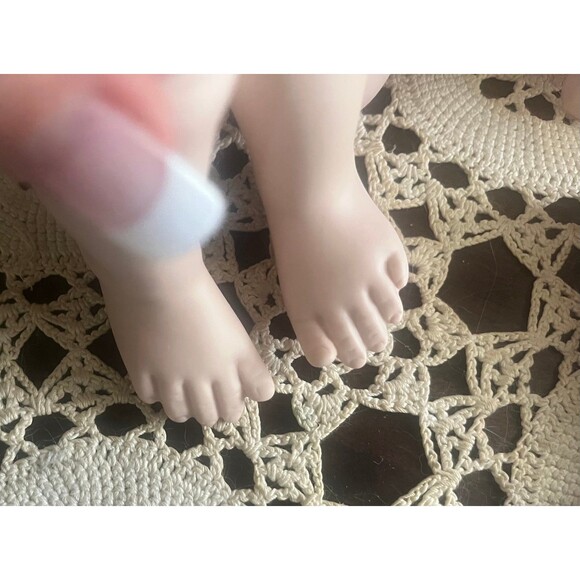 1993 Imsco Elke Hutchins Bernadette Doll Parts - Picture 2 of 7